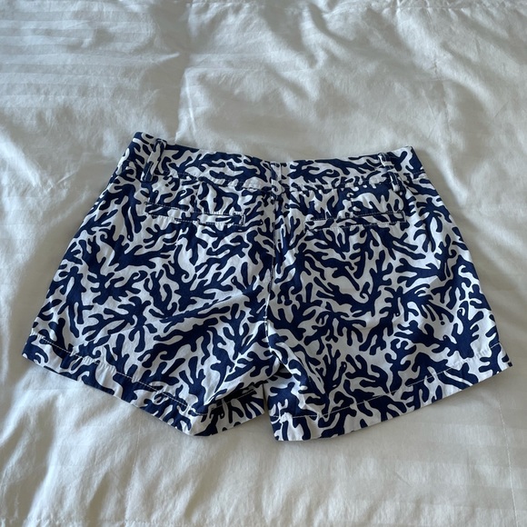 Lilly Pulitzer 5” Callahan shorts - Picture 3 of 3